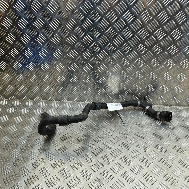 Przewody układu chłodzenia silnika 9J1121448