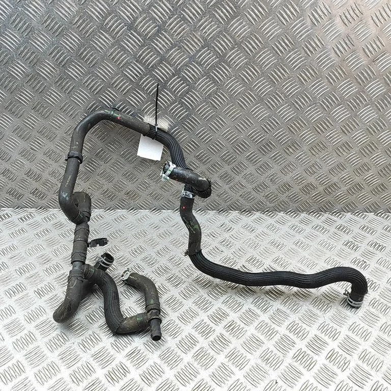 Motora dzesēšanas caurule (-es)/šļūtene (-es) LJ938C351BB