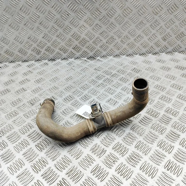 Motora dzesēšanas caurule (-es)/šļūtene (-es) 2N0122051B