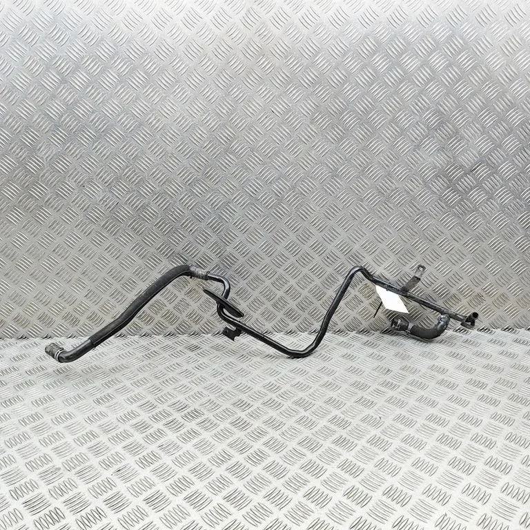 Motora dzesēšanas caurule (-es)/šļūtene (-es) 8K0819377F