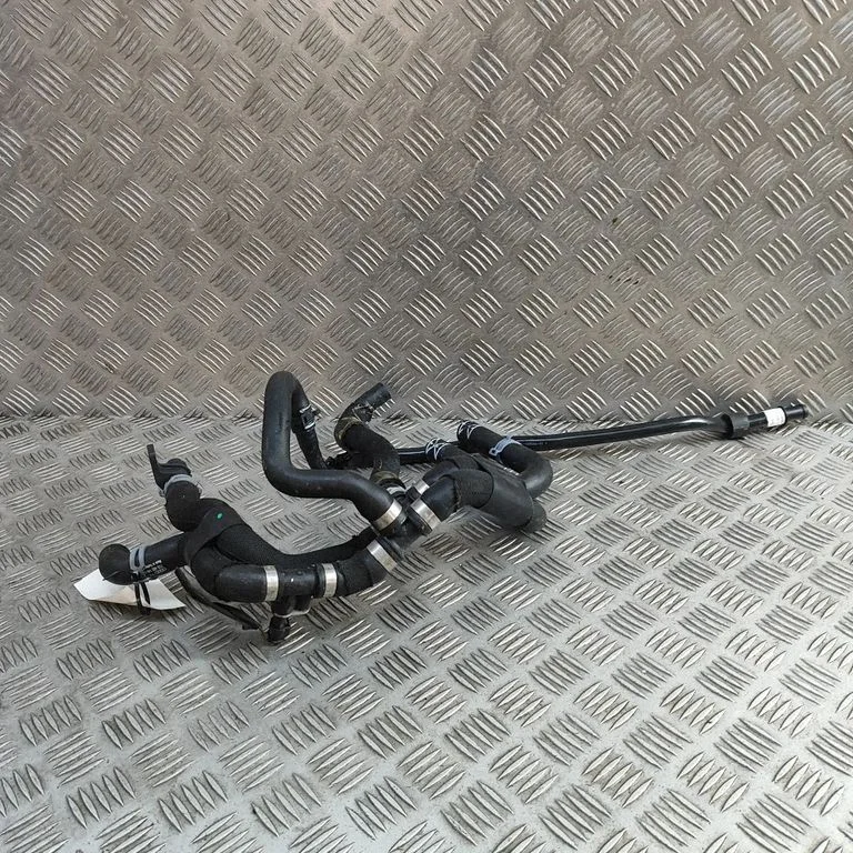 Mootori jahutusvedeliku toru / voolik 4KE819928L – Audi RS Q8 (2019-)