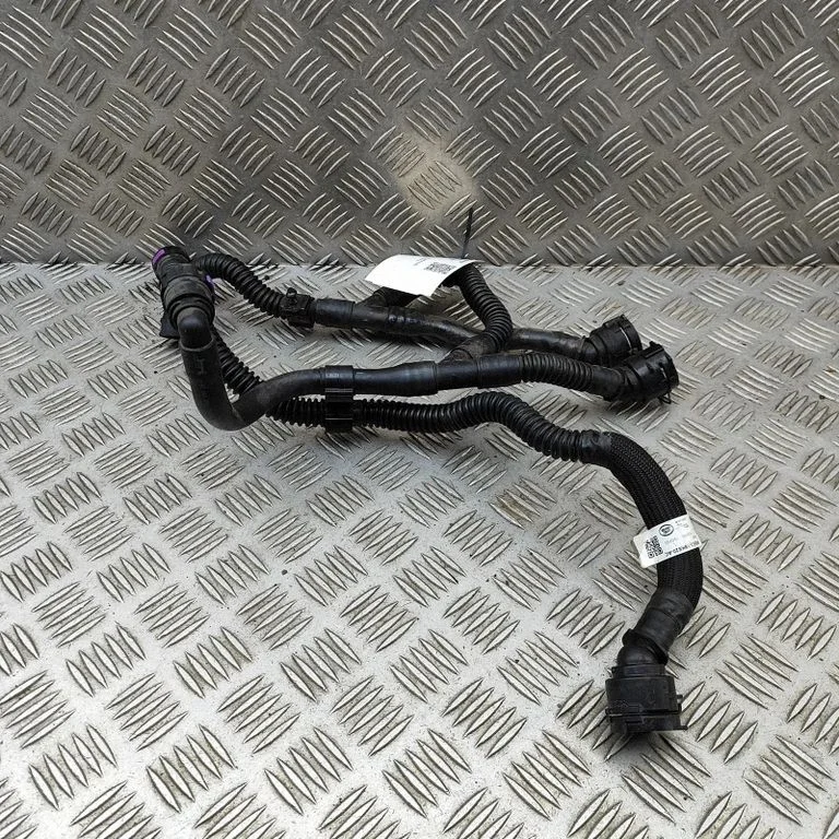 Engine coolant pipe/hose M8E218K620AC