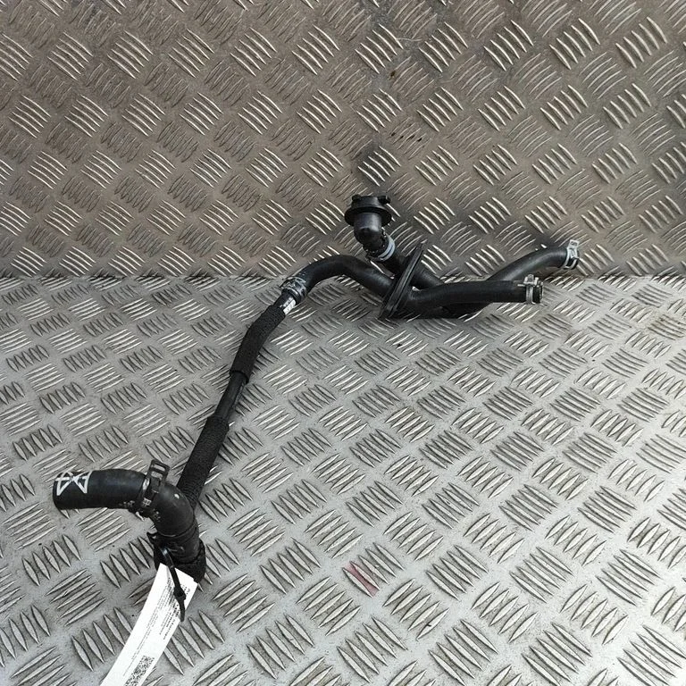 Mootori jahutusvedeliku toru / voolik 4KR819332B – Audi RS Q8 (2019-)