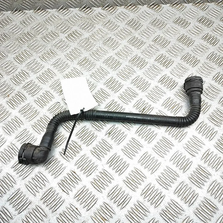 Przewody układu chłodzenia silnika A2225015091