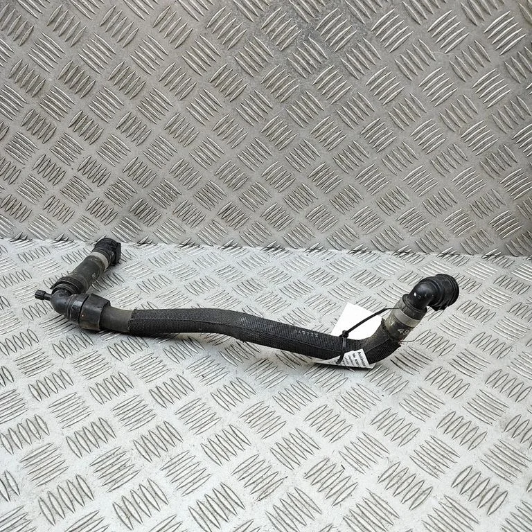 Motora dzesēšanas caurule (-es)/šļūtene (-es) 9841449680