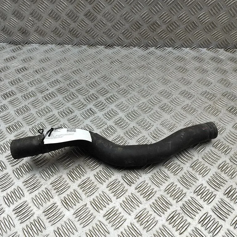 Mootori jahutusvedeliku toru / voolik 1370A665