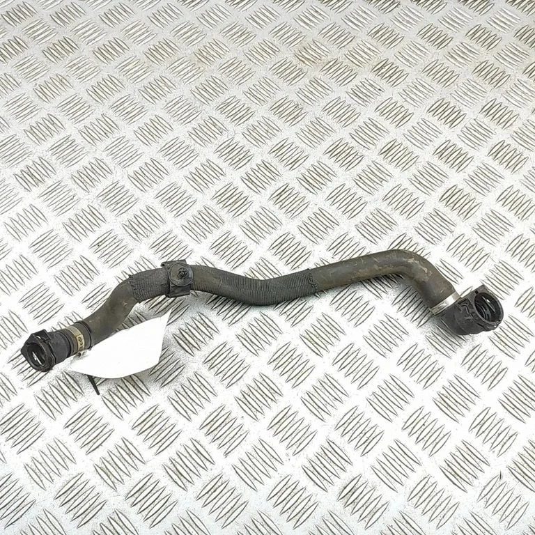 Motora dzesēšanas caurule (-es)/šļūtene (-es) HK838C424AC