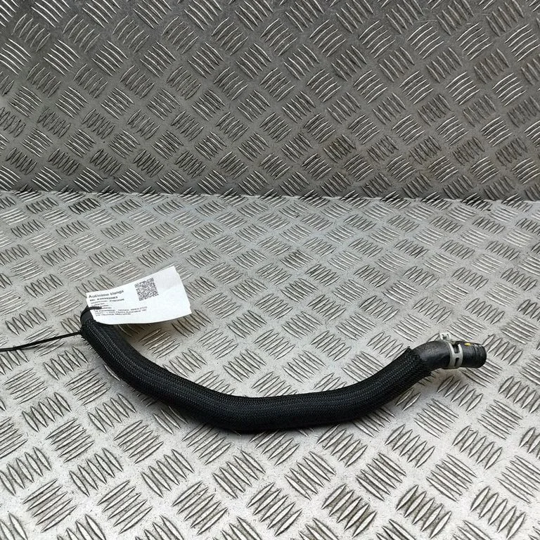 Engine coolant pipe/hose 215025MP2A