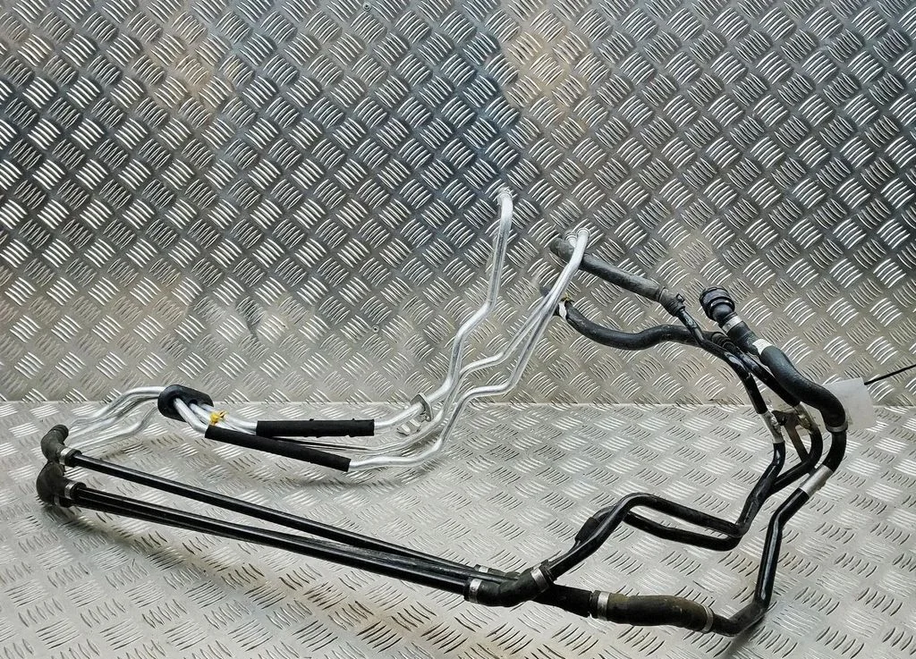 Motora dzesēšanas caurule (-es)/šļūtene (-es) A2229980701