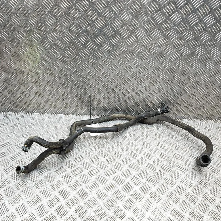 Motora dzesēšanas caurule (-es)/šļūtene (-es) 9345338
