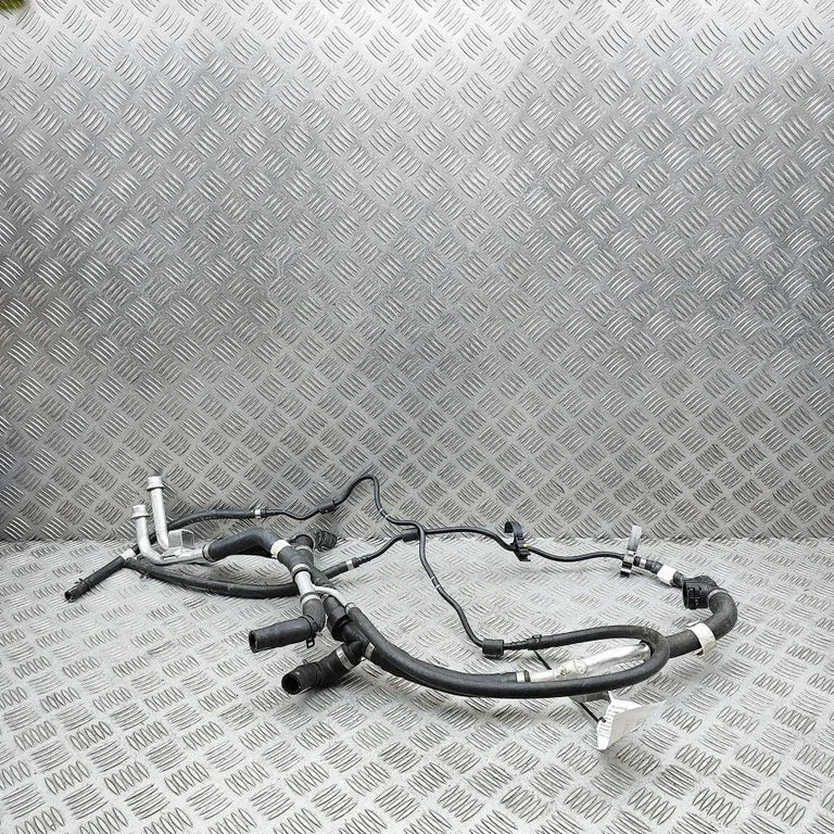 Motora dzesēšanas caurule (-es)/šļūtene (-es) A2238308303