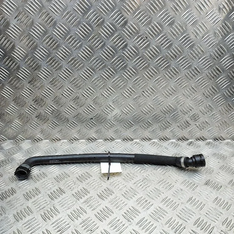 Mootori jahutusvedeliku toru / voolik MY839H299AB
