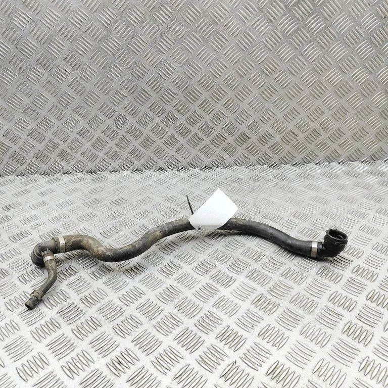 Motora dzesēšanas caurule (-es)/šļūtene (-es) A2055010802