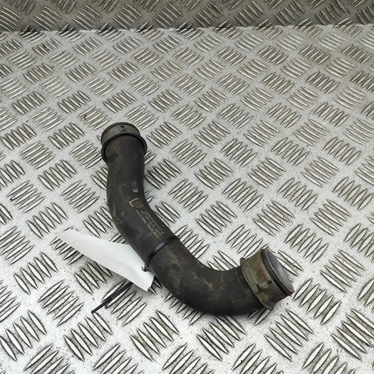 Engine coolant pipe/hose 99710672803