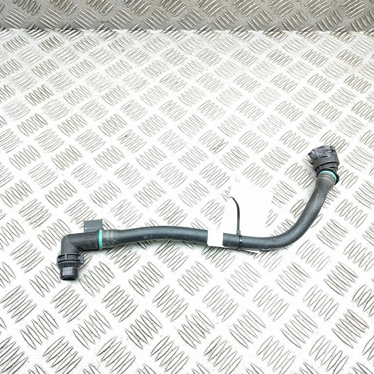 Motora dzesēšanas caurule (-es)/šļūtene (-es) A1675014804