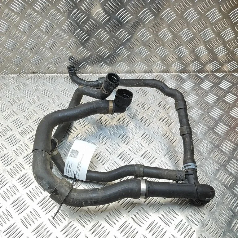 Mootori jahutusvedeliku toru / voolik – Audi RS Q3 (2019-)