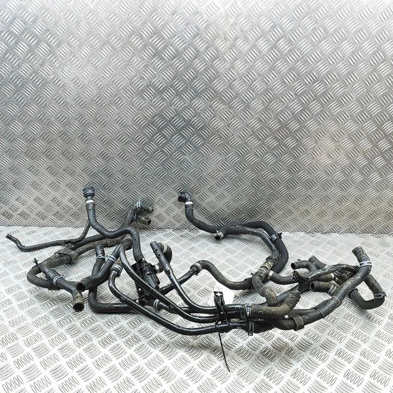 Motora dzesēšanas caurule (-es)/šļūtene (-es) 1EA121621G