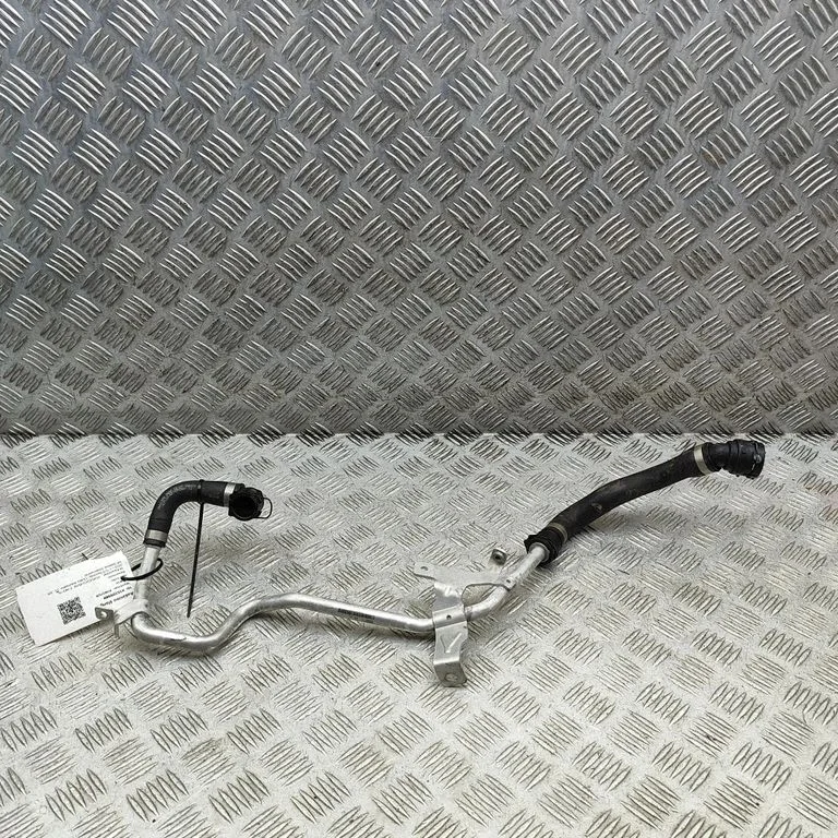 Przewody układu chłodzenia silnika A2562030602