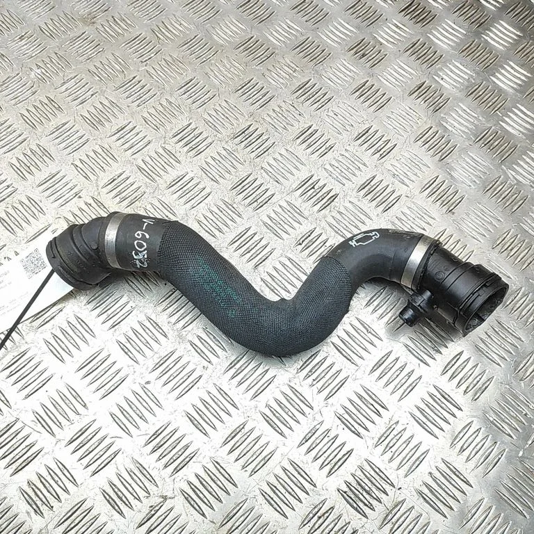 Motora dzesēšanas caurule (-es)/šļūtene (-es) 8089679