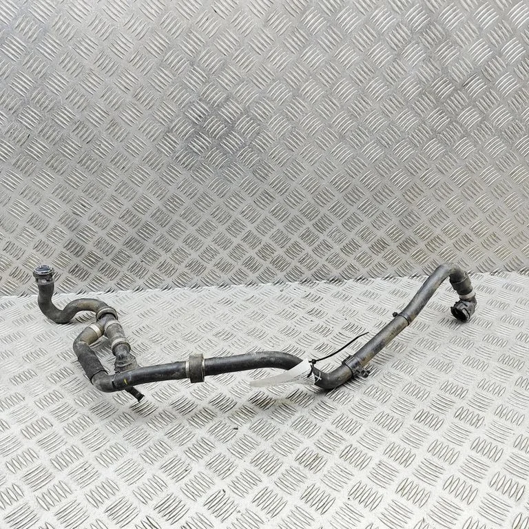 Mootori jahutusvedeliku toru / voolik A2435004700