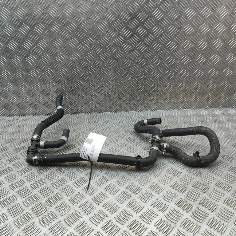 Motora dzesēšanas caurule (-es)/šļūtene (-es) 375Y2K4000