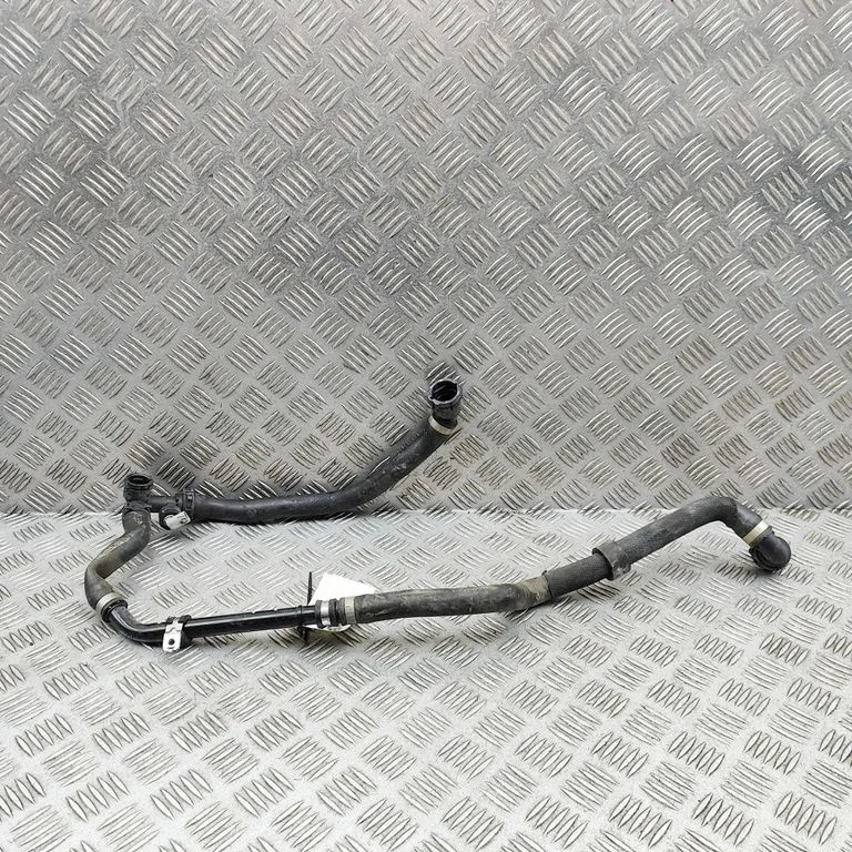 Przewody układu chłodzenia silnika A2135015501