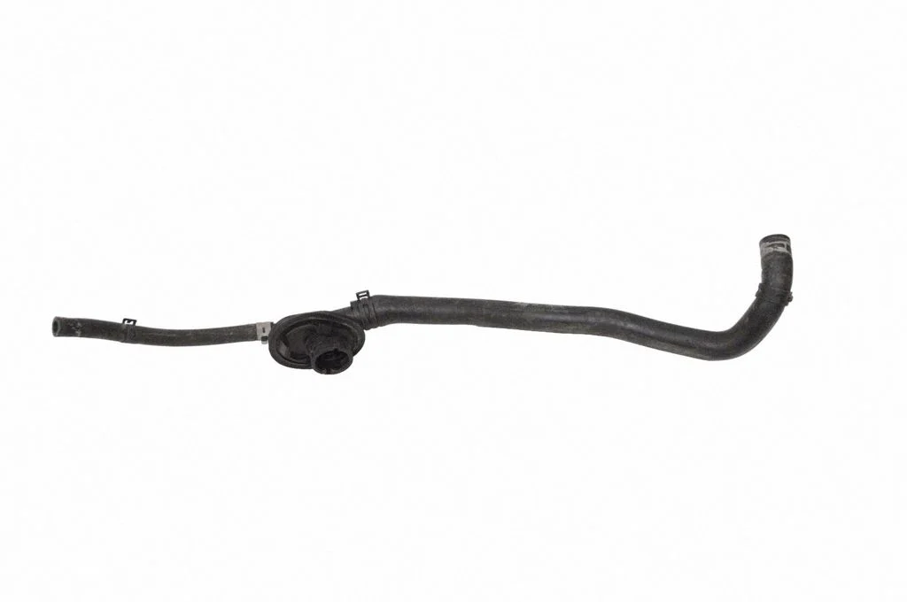 Motora dzesēšanas caurule (-es)/šļūtene (-es) A2048302396