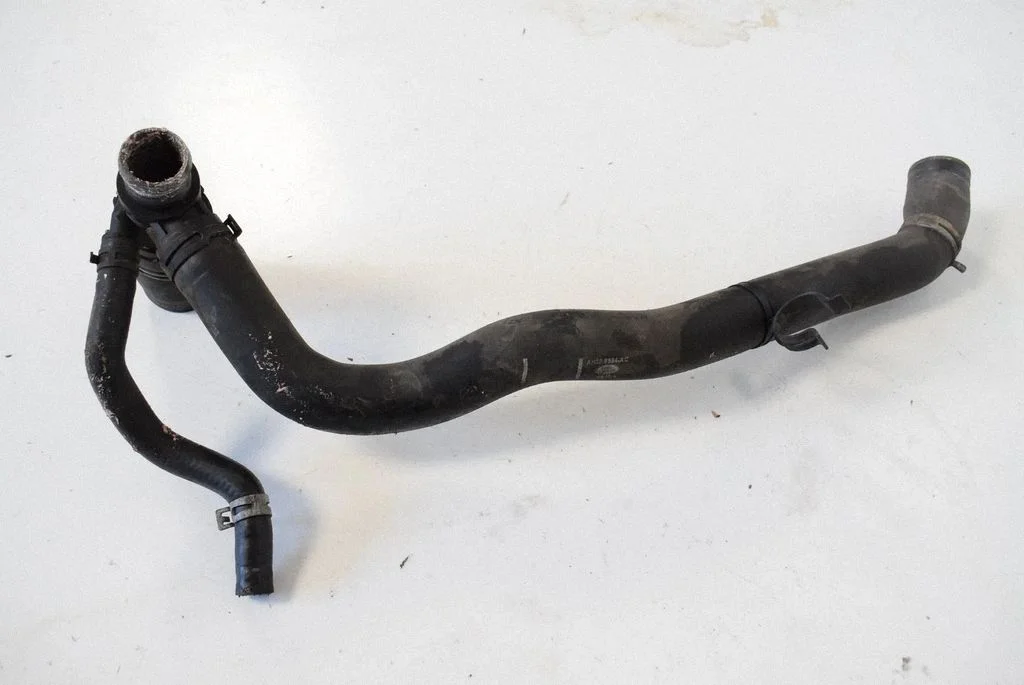Engine coolant pipe/hose – Land Rover Range Rover Sport L320 (2005-2013)