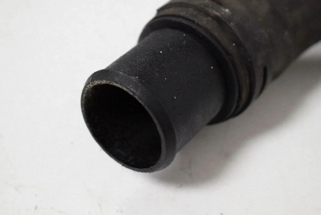 Engine coolant pipe/hose 9X238D033AB