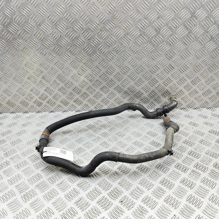 Motora dzesēšanas caurule (-es)/šļūtene (-es) 93456076