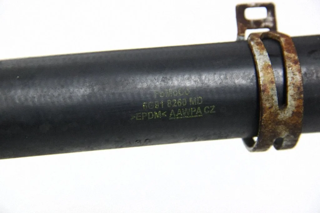 Motora dzesēšanas caurule (-es)/šļūtene (-es) 6G918260MD