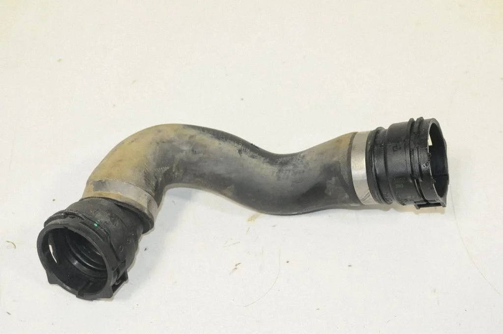 Engine coolant pipe/hose – BMW 5 Series E60 E61 (2004-2010)