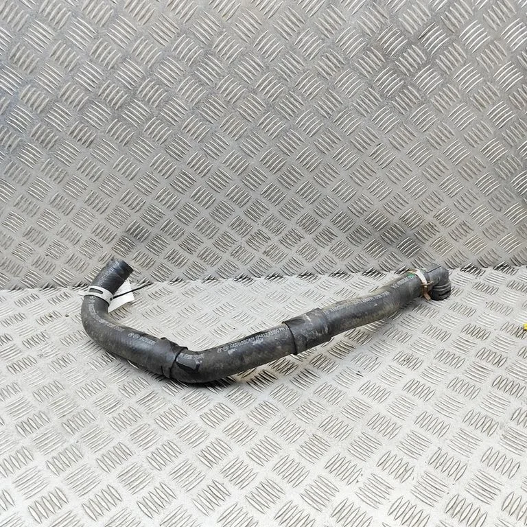 Motora dzesēšanas caurule (-es)/šļūtene (-es) 25412A5900