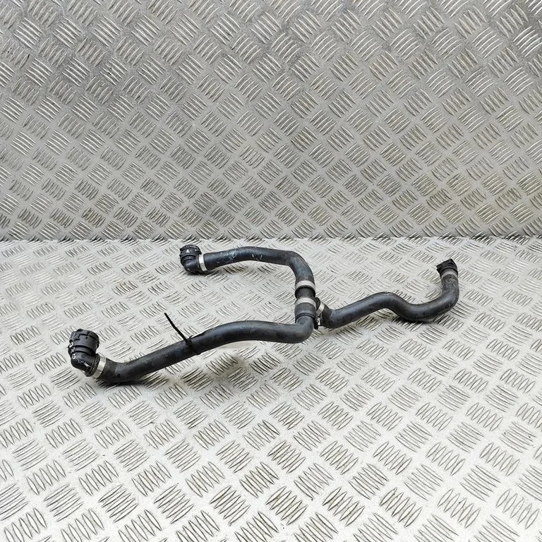 Przewody układu chłodzenia silnika A2135015582