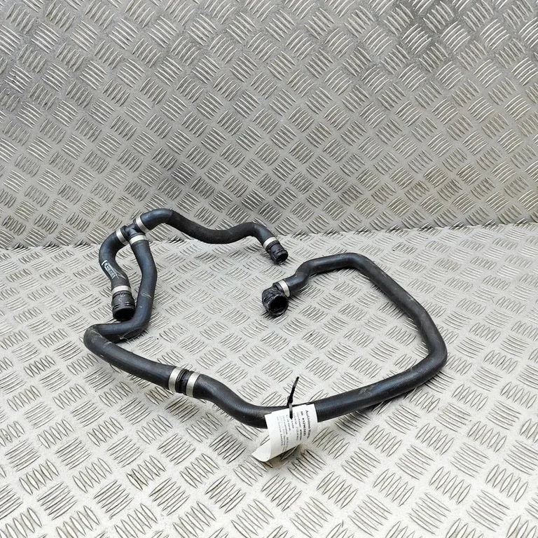 Motora dzesēšanas caurule (-es)/šļūtene (-es) A2055010700