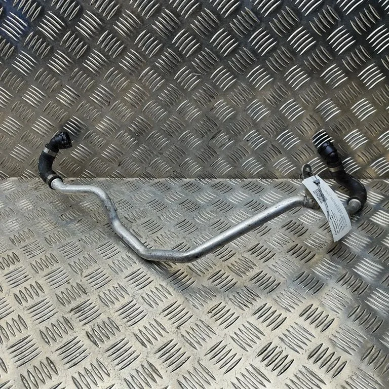Motora dzesēšanas caurule (-es)/šļūtene (-es) A2562031002