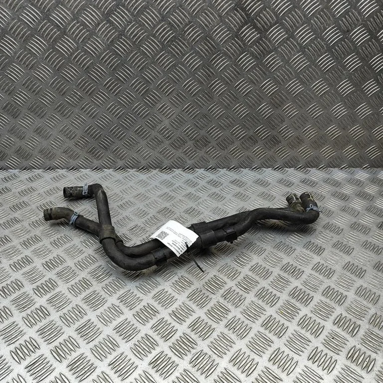 Motora dzesēšanas caurule (-es)/šļūtene (-es) 1EA121157L