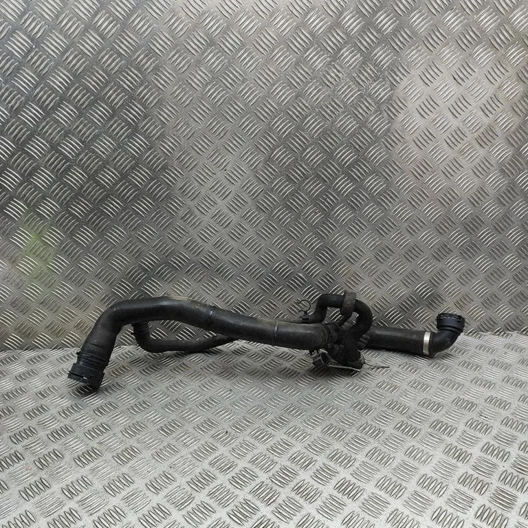 Engine coolant pipe/hose CPLA8286DB