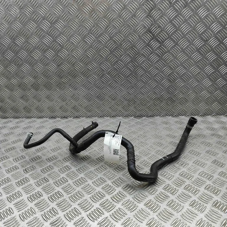 Mootori jahutusvedeliku toru / voolik 7T0121053C
