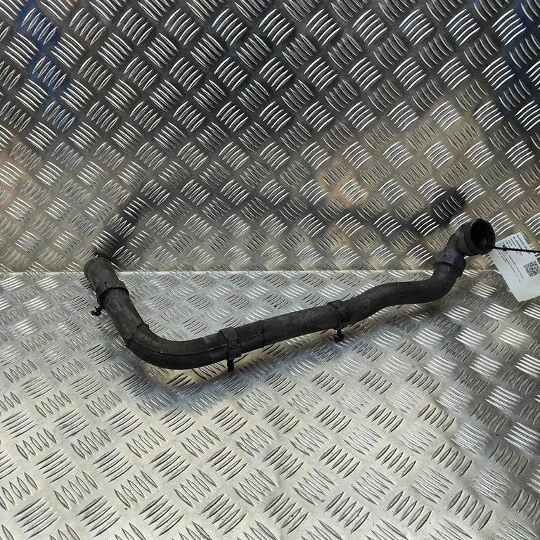 Engine coolant pipe/hose BJ328260AD