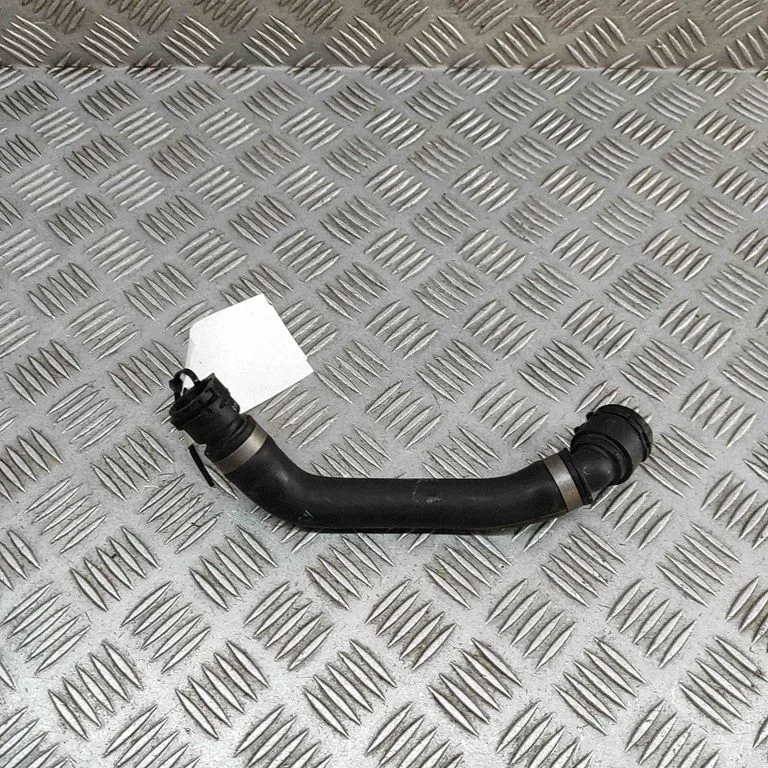 Motora dzesēšanas caurule (-es)/šļūtene (-es) A2475010258