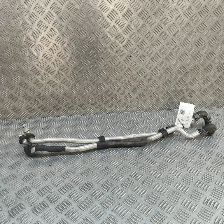 Motora dzesēšanas caurule (-es)/šļūtene (-es) 7P0819912E