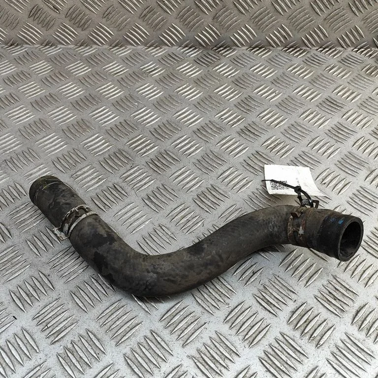Engine coolant pipe/hose – Toyota Prius (XW30) (2009-2015)