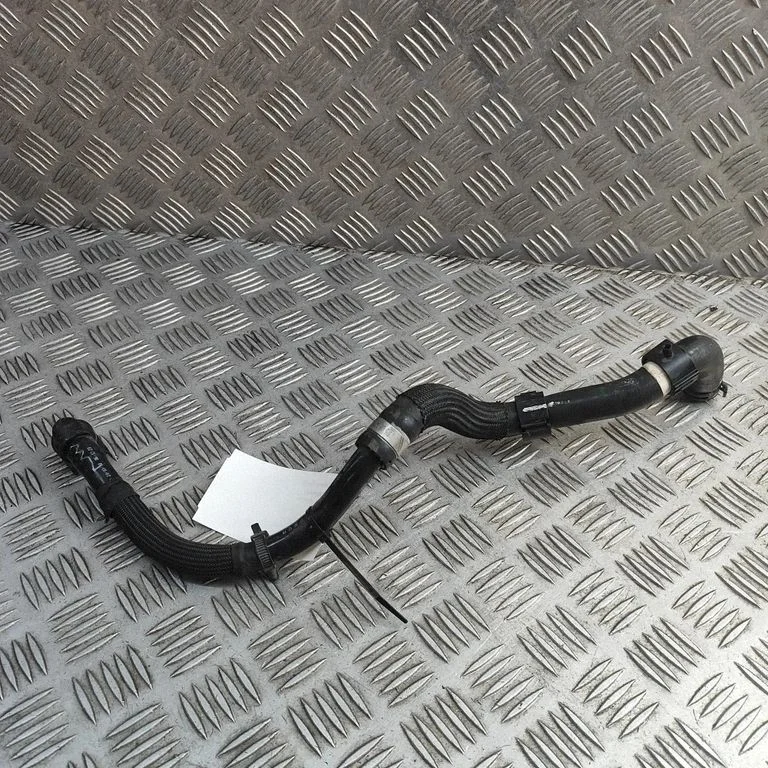 Engine coolant pipe/hose STU4102155