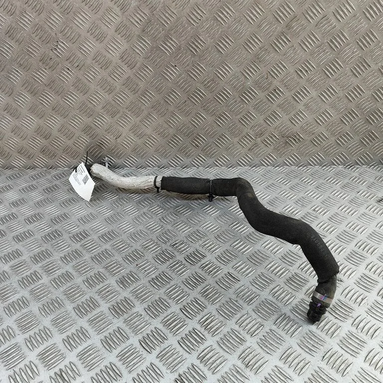Motora dzesēšanas caurule (-es)/šļūtene (-es) 32339717