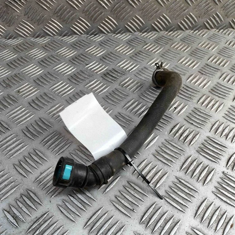Motora dzesēšanas caurule (-es)/šļūtene (-es) 31684216