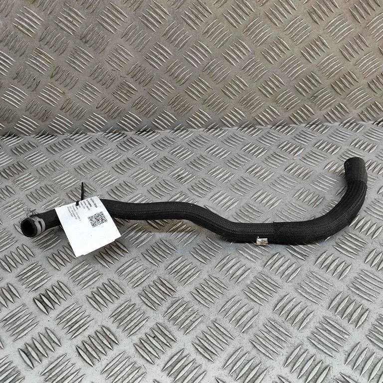 Engine coolant pipe/hose 104627500E