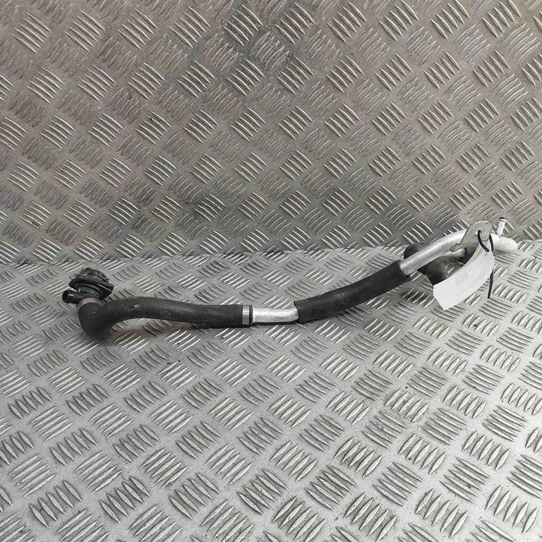 Engine coolant pipe/hose – Mercedes-Benz C-Class W205 (2014-2021)