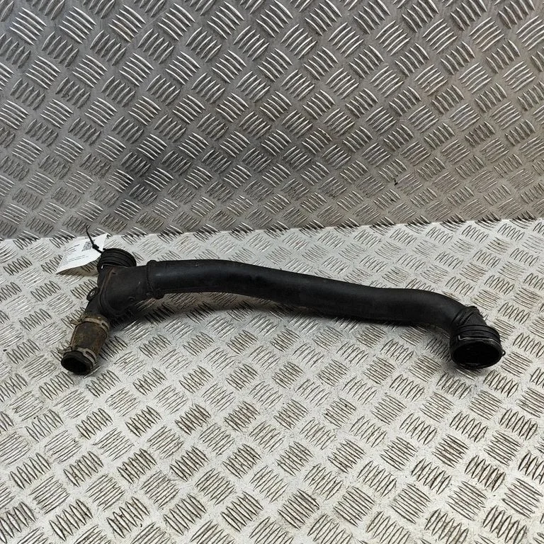 Motora dzesēšanas caurule (-es)/šļūtene (-es) 99710675104