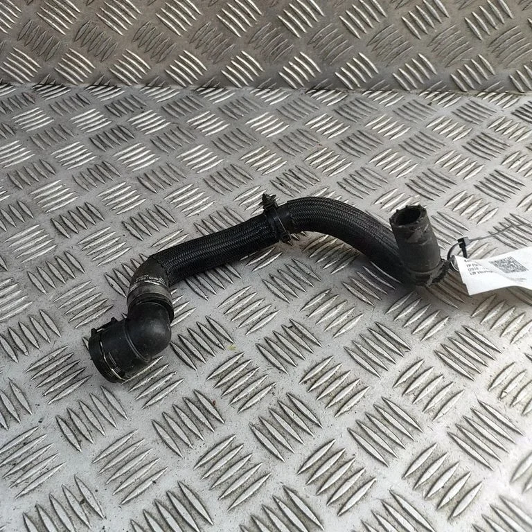 Engine coolant pipe/hose J9D38D134AC